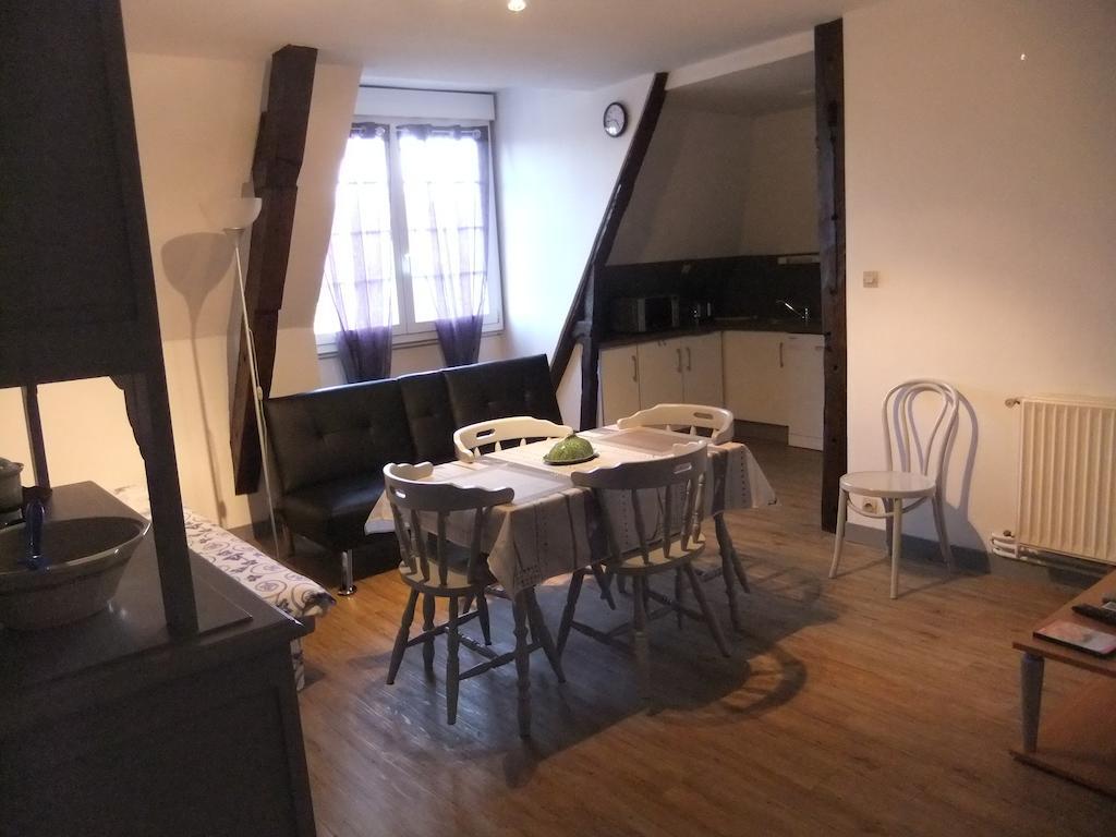 Gites De L'Aumondiere Condé-sur-Noireau Quarto foto