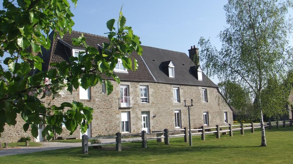 Gites De L'Aumondiere Condé-sur-Noireau Exterior foto