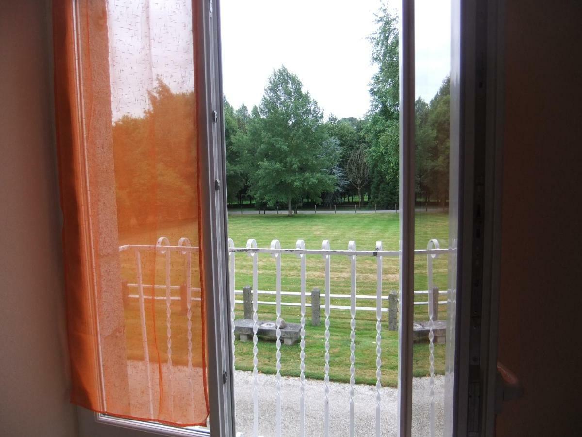 Gites De L'Aumondiere Condé-sur-Noireau Exterior foto